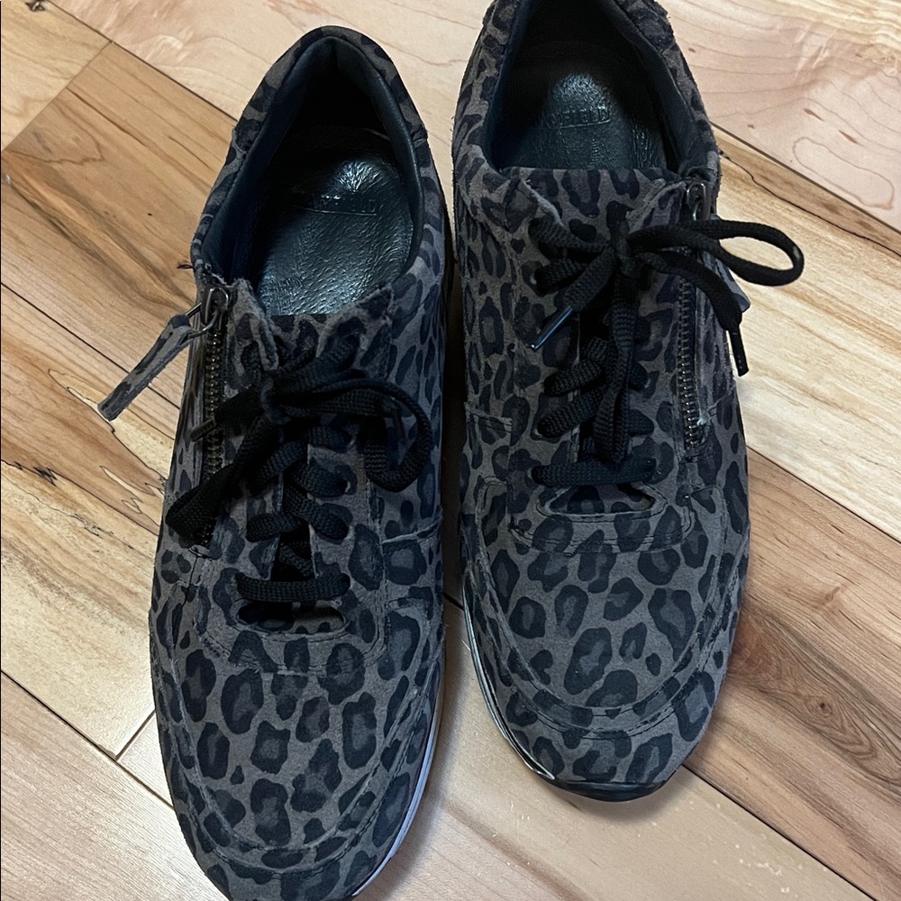 Manfield Suede Leopard Print Sneakers - Picture 3 of 16